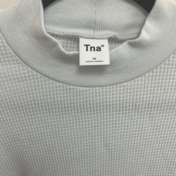 Aritzia TNA waffle long sleeve cropped mock neck tops (size M for both) - Picture 2 of 4